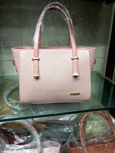 ✨Stylish Pink Handbag 👜