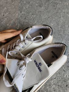 Wrogn Women&#39;s White Sneakers