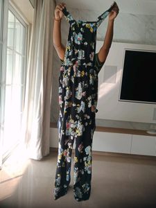 Fix price black Flower printed dungaree