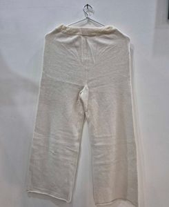 Stylish highwaisted woolen pants