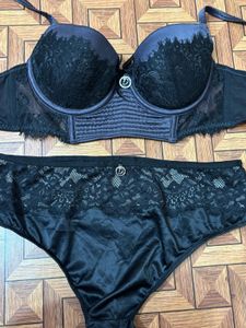 Lace Bra &amp; Panty Set