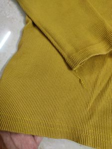 Ribbed Crop Top