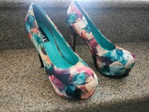 Geometric Print Platform Heels