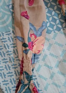 Floral Smocked Puff Sleeve Top✨