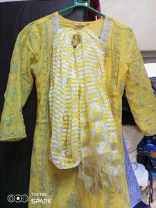 kurti with dupatta