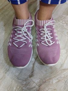 Mauve Sneakers