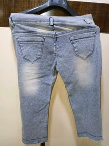 Embroidered Capri For Kids