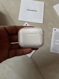 Original Apple Airpods Pro