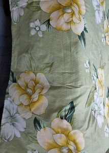 Bedsheet With Free Socks 🧦😉