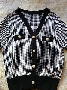 Classy Cardigan With Beautiful Buttons