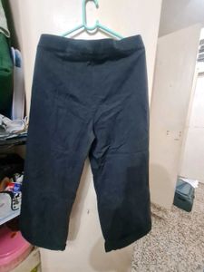 Capri Pants - Comfortable & Versatile