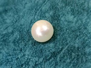 Lustrous White Pearl