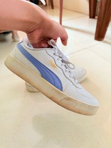 Puma Sneakers