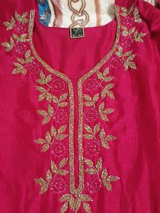 Elegant Pink Embroidered Kurta