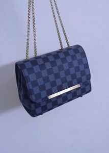 Chic Checkered Handbag
