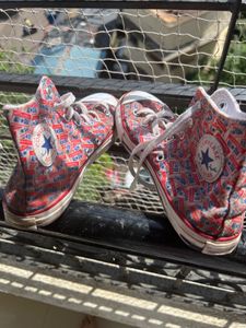 authentic converse motif