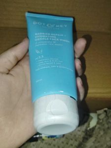 Dot&amp;Key Barrier Repair+Hydrating Gentle Face Wash