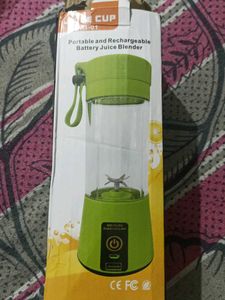 Portable And Rechargeable Battery Juicer Blender