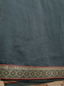 Elegant Dark Grey Saree✨