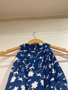 Sleevless Crop Top With Different Cuts