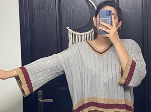 solid knitted pullover