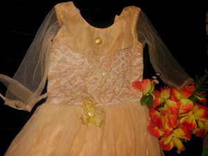 gown