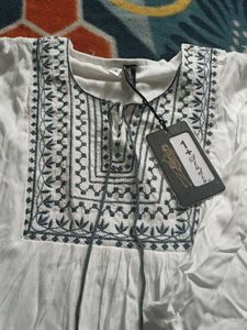 White Embroidered Tunic Top