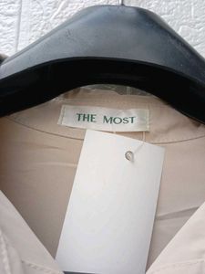 NEW WITH TAG Elegant Cream Long Sleeve Shirt