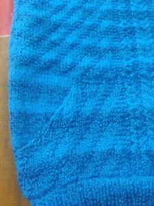 Sweater In Excellent Condition