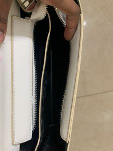 Stylish White Handbag