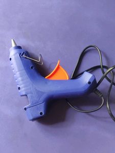 Gluee Gun