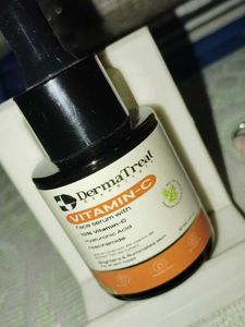 DermaTreat Vitamin C Serum