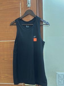 Nike Sleeveless T-Shirt