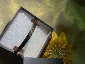Om Unisex Kada