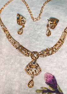 Elegant Gold Jewelry Set (Diamonds Have Come Off)