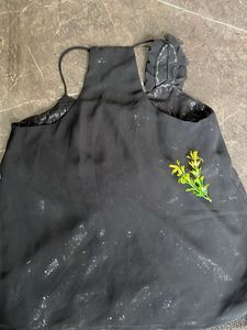 109 F Strapped Top