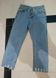 Combo Jeans& Tshirt For Womens....
