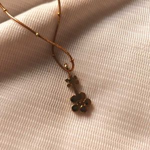 🆕 Floral Pendant Necklace