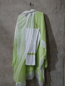Lime Green Embellished Kaftan With Dupatta