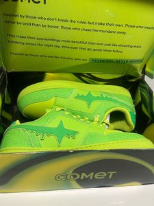 RADIOACTIVE Comet Sneakers 👟 ORIGINAL UK-9