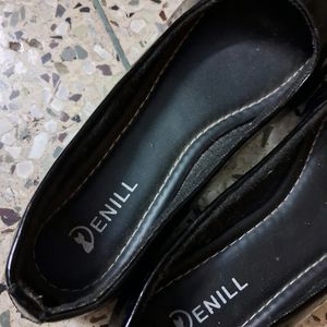 🩰🖤NEW BLACK BELLIES SHOES - USED ONCE.
