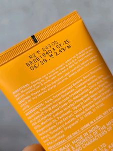 Dot &amp; Key Face Wash