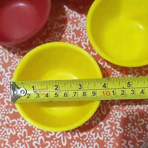 Plastic Serving Bowls