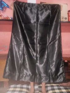 Georgette Saree With Blouse And Peticot.