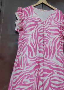 Megenta &amp; White Color Top For 46 Bust