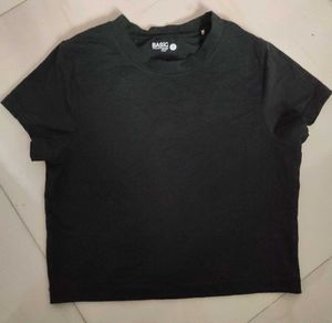 Rio Basic Slim Fit Tshirt In Black Colour
