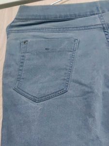 Light Blue Pull-On Jeggings