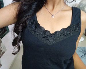 cropped shirt with tank top