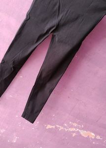 Skinny Fit Trouser In Black