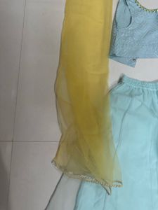 Choli Set With Dupatta Like New